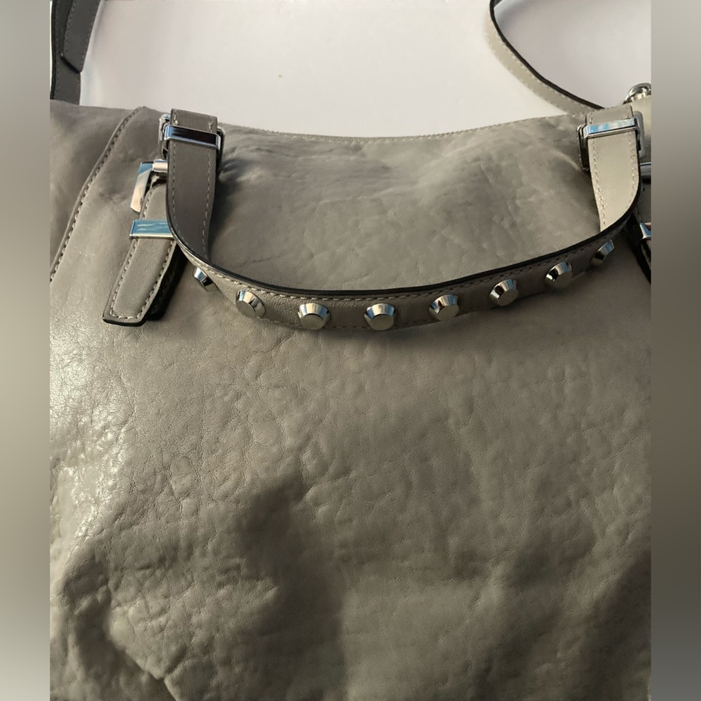 Michael Kors Gray leather bag with studded handles and Shoulder strap - Picture 9 of 13